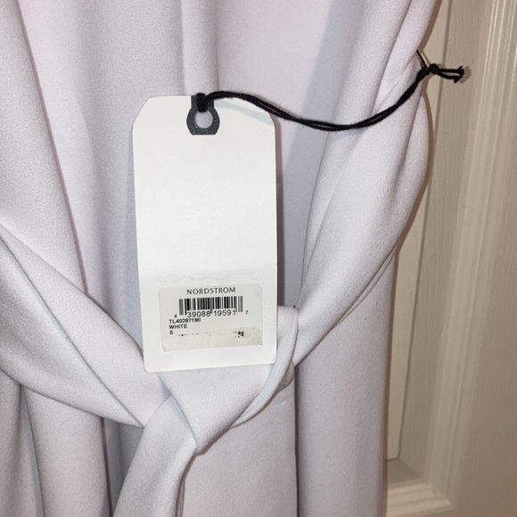 Beautiful knit pantsuit from Nordstrom. - Picture 2 of 6